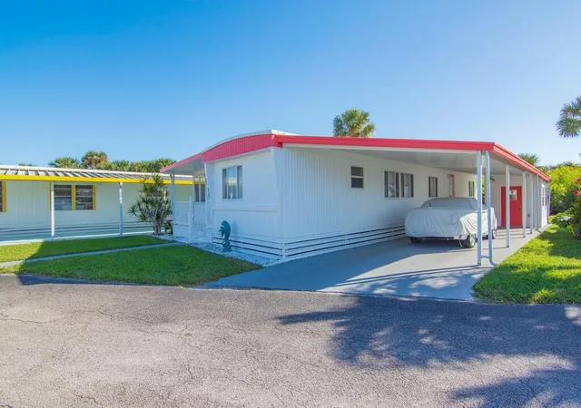 Homes for sale in Jensen Beach, FL | 4743 Ne Blue Heron Ln #7, Jensen Beach, FL 34957 | MLS# R11068494