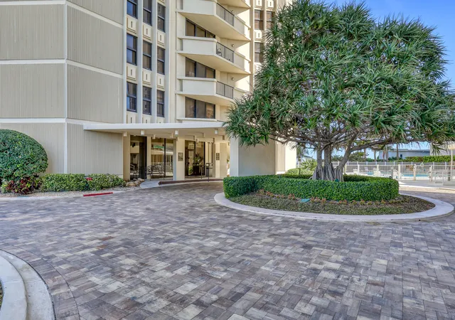 3rd image of 2800 N Ocean Dr #A-22a, Singer Island, FL 33404 | MLS# R11069420