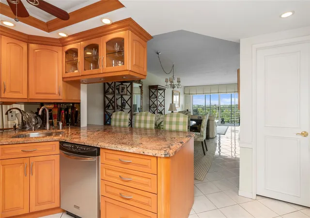 3rd image of 2731 Ne 14Th Street Cswy #637, Pompano Beach, FL 33062 | MLS# F10486540
