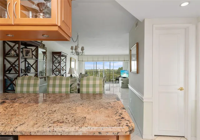 4th image of 2731 Ne 14Th Street Cswy #637, Pompano Beach, FL 33062 | MLS# F10486540