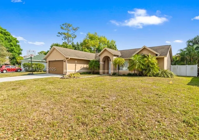 2nd image of 155 Kings Way, Royal Palm Beach, FL 33411 | MLS# A11761302