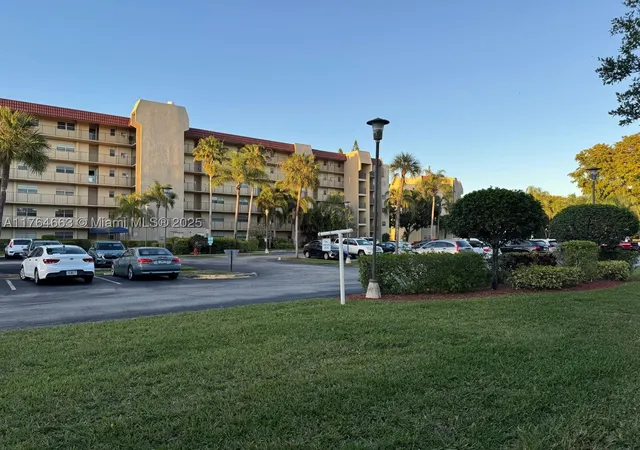 Homes for sale in Lake Worth, FL | 3836 Via Poinciana #604, Lake Worth, FL 33467 | MLS# A11764663