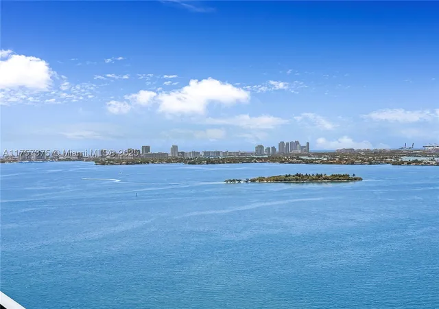 Photo 2 of Condo for sale at 2900 Ne 7Th Ave #2008, Miami, FL 33137 | MLS# A11757375 | Listing updated on 2026-04-02