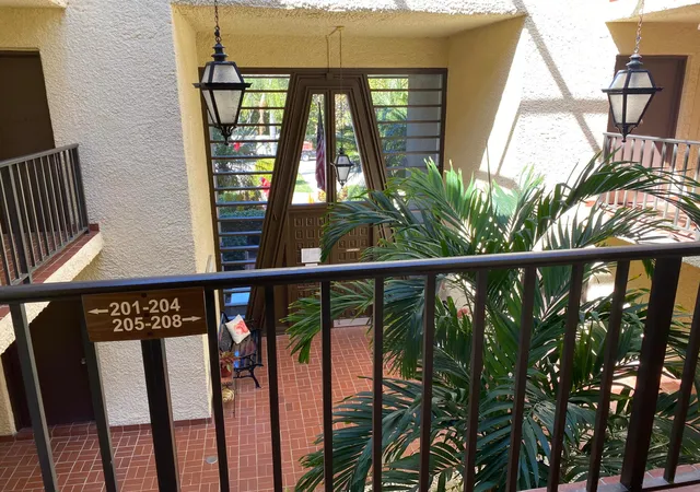 3rd image of 1800 Se Saint Lucie Blvd #5-203, Stuart, FL 34996 | MLS# R11073228