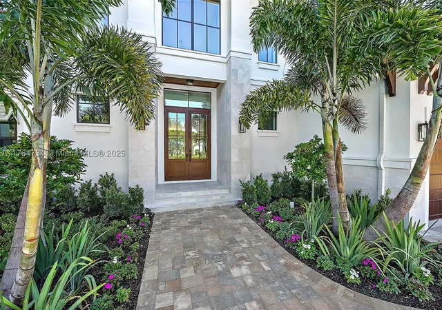 3rd image of 325 N Fairway N, Tequesta, FL 33469 | MLS# A11764734