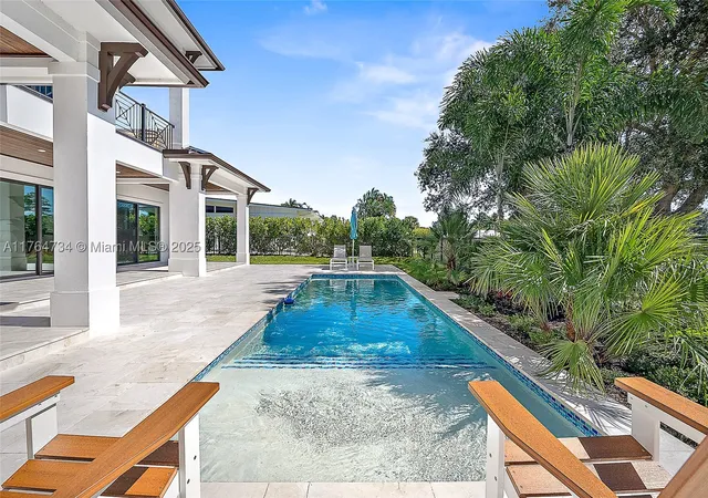 4th image of 325 N Fairway N, Tequesta, FL 33469 | MLS# A11764734