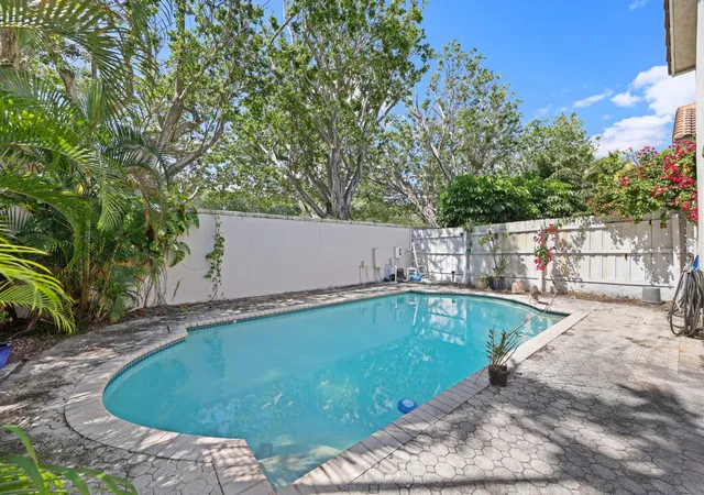 Homes for sale in Boca Raton, FL | 2502 Nw 66th Dr, Boca Raton, FL 33496 | MLS# R11073932