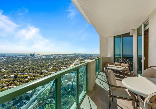 2nd image of 411 N New River Dr, Fort Lauderdale, FL 33301