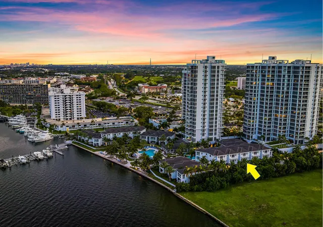 2nd image of 110 Water Club Ct N, North Palm Beach, FL 33408 | MLS# R11074730