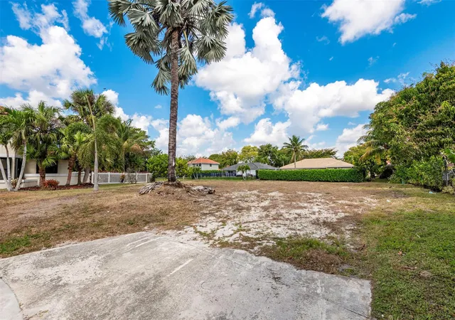 2nd image of 5939 Nw 52nd St, Coral Springs, FL 33067 | MLS# F10494133