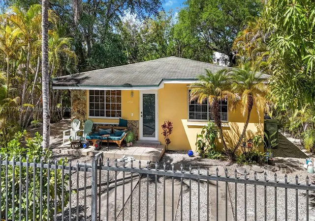 16th image of 2960 Whitehead Street, Miami, FL 33133 | MLS# A11771681