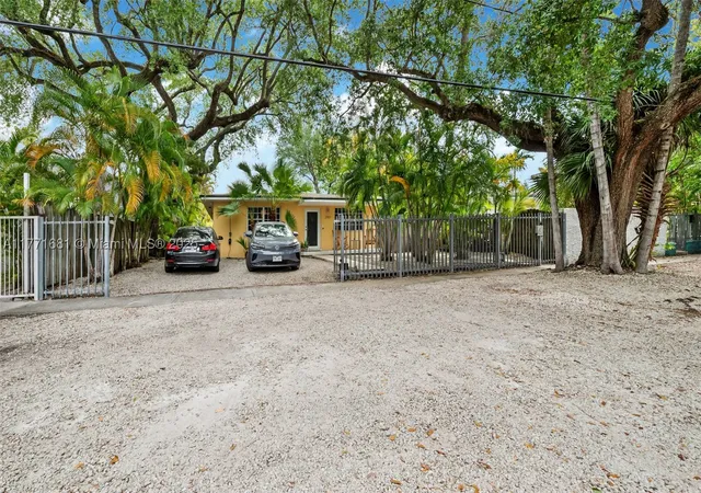 2nd image of 2960 Whitehead Street, Miami, FL 33133 | MLS# A11771681