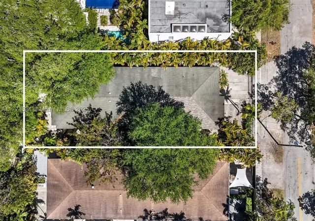 Photo 3 of Sale Pending at 2960 Whitehead Street, Miami, FL 33133 | MLS# A11771681 | Listing updated on 2026-08-25