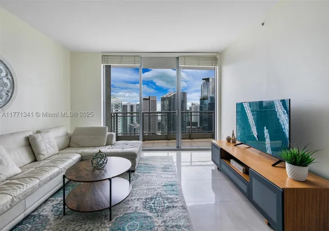 Photo 3 of Condo for sale at 90 Sw 3Rd St #4103, Miami, FL 33130 | MLS# A11771341 | Listing updated on 2026-10-01