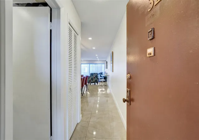 Homes for sale in Hollywood, FL | 4060 N Hills Dr #32, Hollywood, FL 33021 | MLS# F10492244