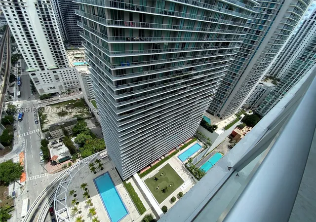 Homes for sale in Miami, FL | 79 Sw 12 St #3810-S, Miami, FL 33130 | MLS# A11775615