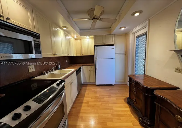 Photo 2 of Condo for sale at 447 Ne 195Th St #309, Miami, FL 33179 | MLS# A11775705 | Listing updated on 2026-03-19