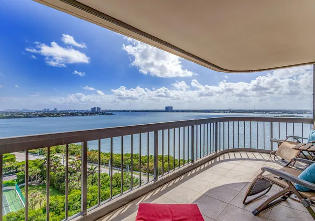 4th image of 5380 N Ocean Dr, Riviera Beach, FL 33404