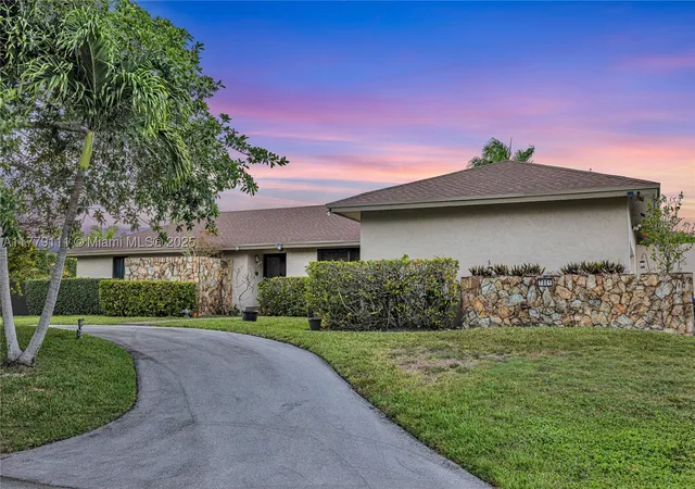 Photo 3 of Single family home for sale at 7801 Sw 170th St, Palmetto Bay, FL 33157 | MLS# A11779111 | Listing updated on 2026-10-08