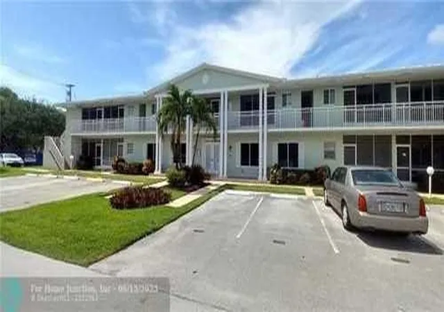 Homes for sale in Lighthouse Point, FL | 2100 Ne 38th St #222, Lighthouse Point, FL 33064 | MLS# F10495677
