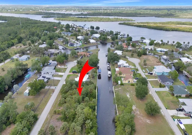 3rd image of 28450 Sabal Palm Dr, Punta Gorda, FL 33982 | MLS# A11772570