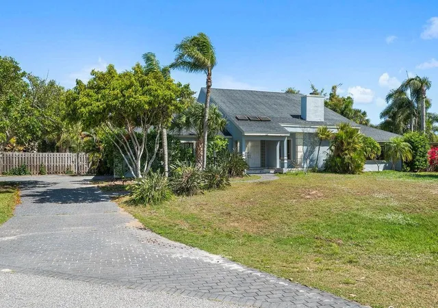 2nd image of 232 River Walk Dr, Melbourne Beach, FL 32951 | MLS# F10497077