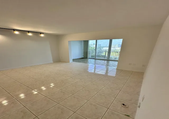 Homes for sale in Hollywood, FL | 3850 Washington St #510, Hollywood, FL 33021 | MLS# R11080275