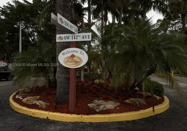 Listing Photo 3 - Condo for sale in building located at 9121 Sw 138Th Pl, Miami, FL 33186 - Unit #9121