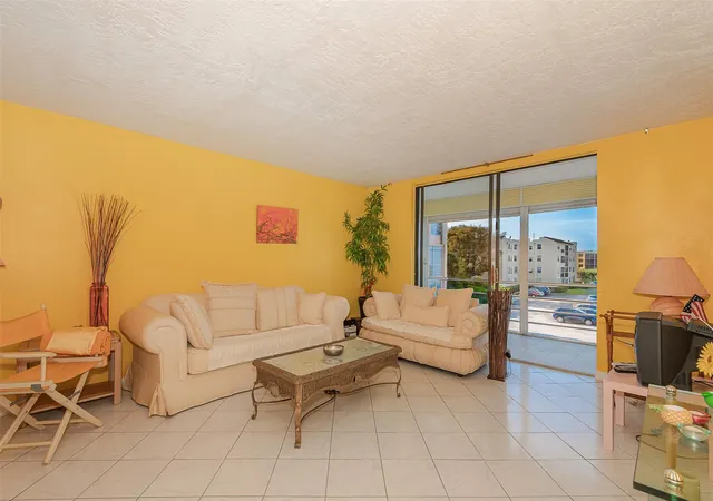 Homes for sale in Lauderdale Lakes, FL | 2861 Somerset Dr #317, Lauderdale Lakes, FL 33311 | MLS# F10497743