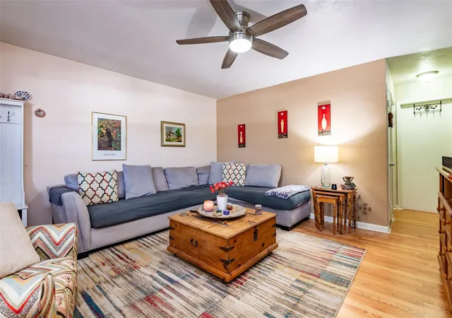 3rd image of 810 Lake Shore Dr, Lake Park, FL 33403