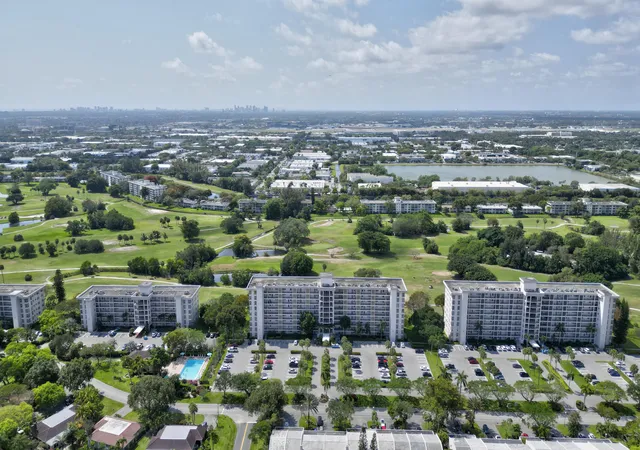 49th image of 3050 N Palm Aire Dr #505, Pompano Beach, FL 33069 | MLS# R11082136