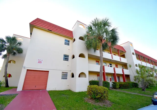 Homes for sale in Sunrise, FL | 3051 Sunrise Lakes Dr #311, Sunrise, FL 33322 | MLS# F10498846