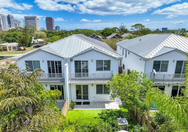 28th image of 807 Sw 7th Ave, Fort Lauderdale, FL 33315 | MLS# F10498841