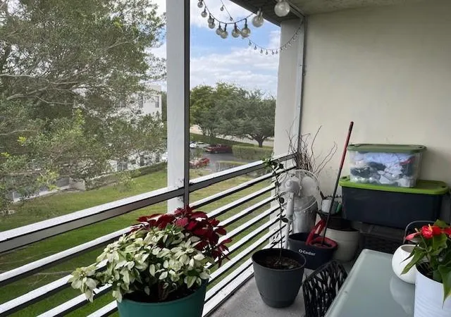 2nd image of 9330 Lagoon Pl #406, Davie, FL 33324 | MLS# F10499709