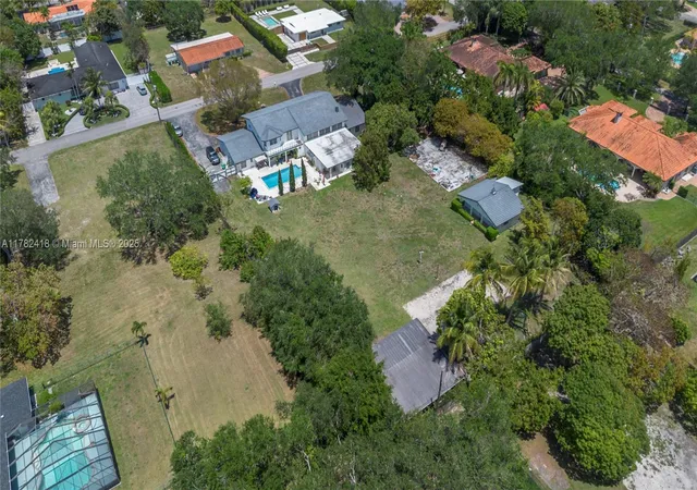 2nd image of 8350 Sw 98 Th St, Miami, FL 33156 | MLS# A11782418