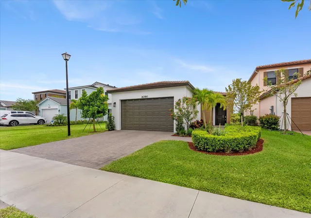 3rd image of 16390 Sea Turtle Pl, Loxahatchee, FL 33470 | MLS# R11084272