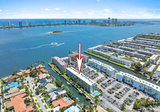 2nd image of 109 Paradise Harbour Blvd #307, North Palm Beach, FL 33408 | MLS# R11084990