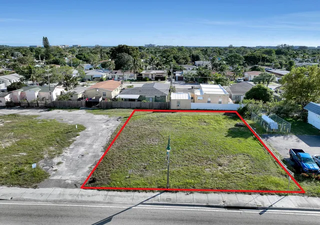 3rd image of 1616 N Dixie Hwy, Lake Worth Beach, FL 33460 | MLS# R11085097