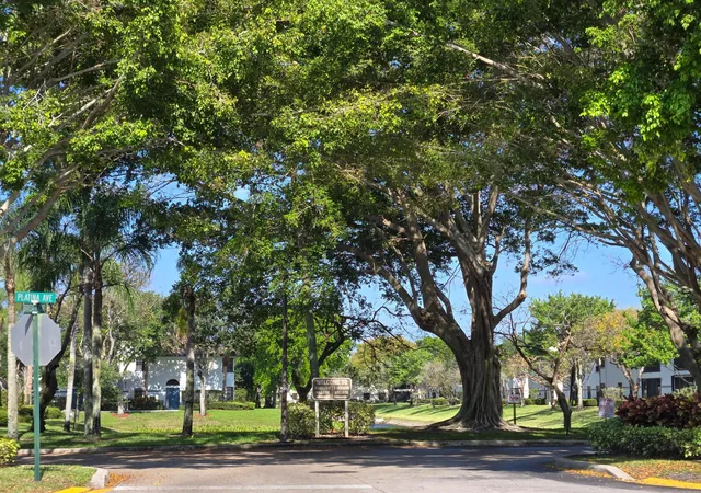 2nd image of 5135 Floria Dr, Boynton Beach, FL 33437