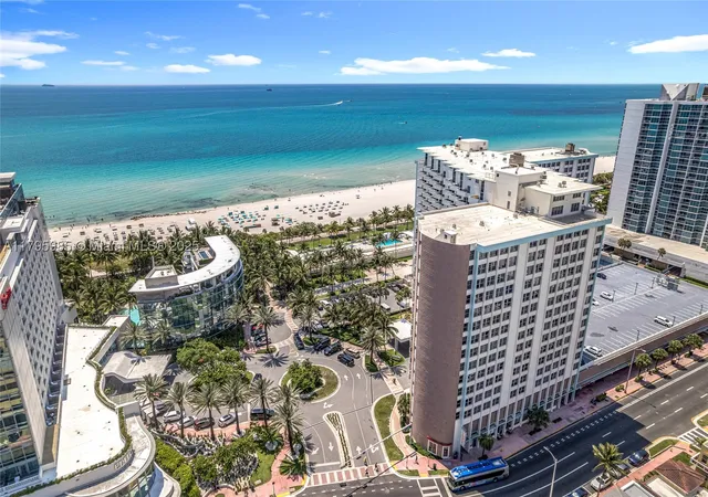 44th image of 2899 Collins Ave #1218, Miami Beach, FL 33140 | MLS# A11795985
