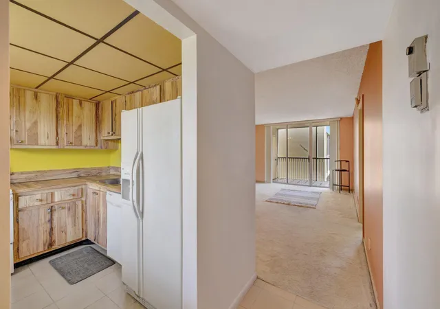 4th image of 3301 Nw 47Th Ter, Lauderdale Lakes, FL 33319