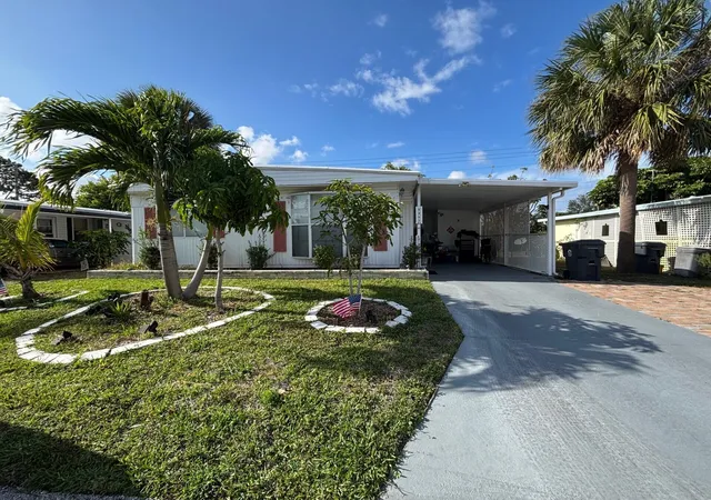 Homes for sale in Lake Worth, FL | 4257 1st Ct, Lot 84, Lake Worth, FL 33462 | MLS# R11088418