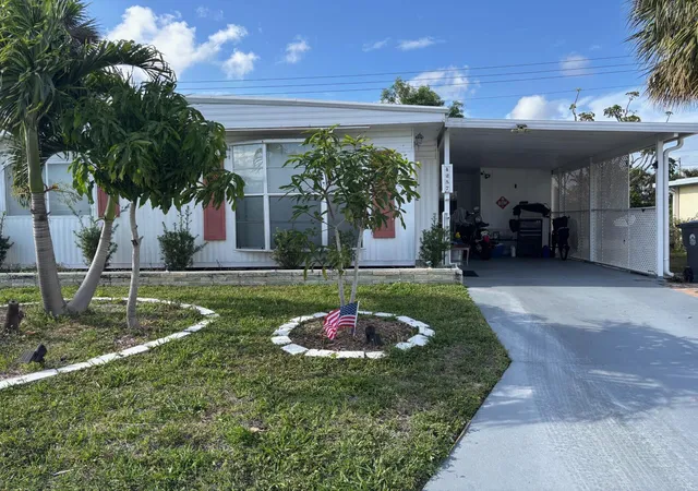 Homes for sale in Lake Worth, FL | 4257 1st Ct, Lot 84, Lake Worth, FL 33462 | MLS# R11088418