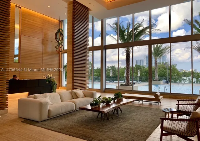 2nd image of 16385 Biscayne Blvd #1806 +1 parking, North Miami Beach, FL 33160 | MLS# A11796544