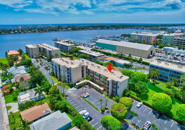 1st image of 890 N Federal Hwy #206, Lantana, FL 33462 | MLS# R11088893