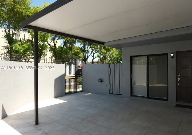 Listing Photo 4 - Condo for sale in building located at 8098 NW 99th Ter, Hialeah Gardens, FL 33016