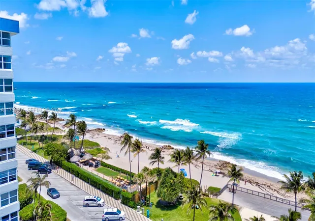 3rd image of 800 Se 20Th Ave #303, Deerfield Beach, FL 33441 | MLS# A11789601