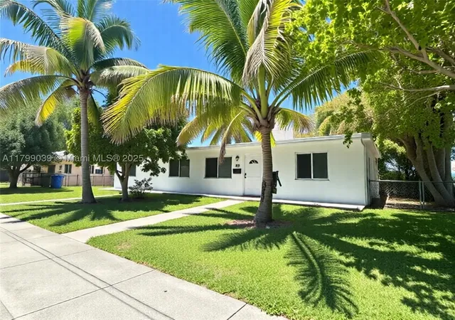 Homes for sale in North Miami Beach, FL | 16204 Ne 18th Ct, North Miami Beach, FL 33162 | MLS# A11799039