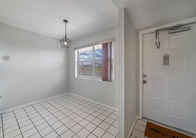 4th image of 10315 Nw 24Th Pl, Sunrise, FL 33322