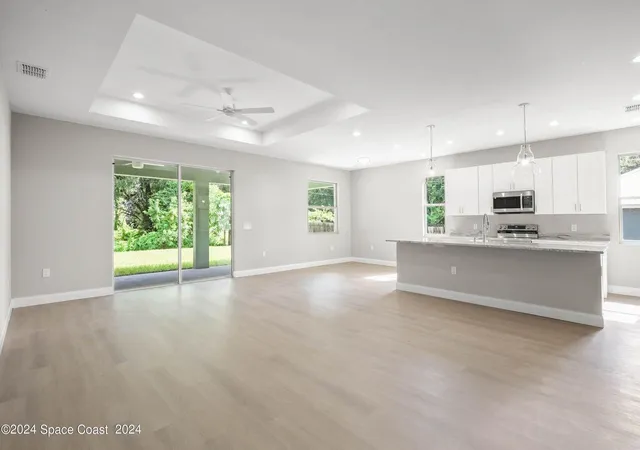 3rd image of 181 Ferguson St Se, Palm Bay, FL 32909 | MLS# R11093809